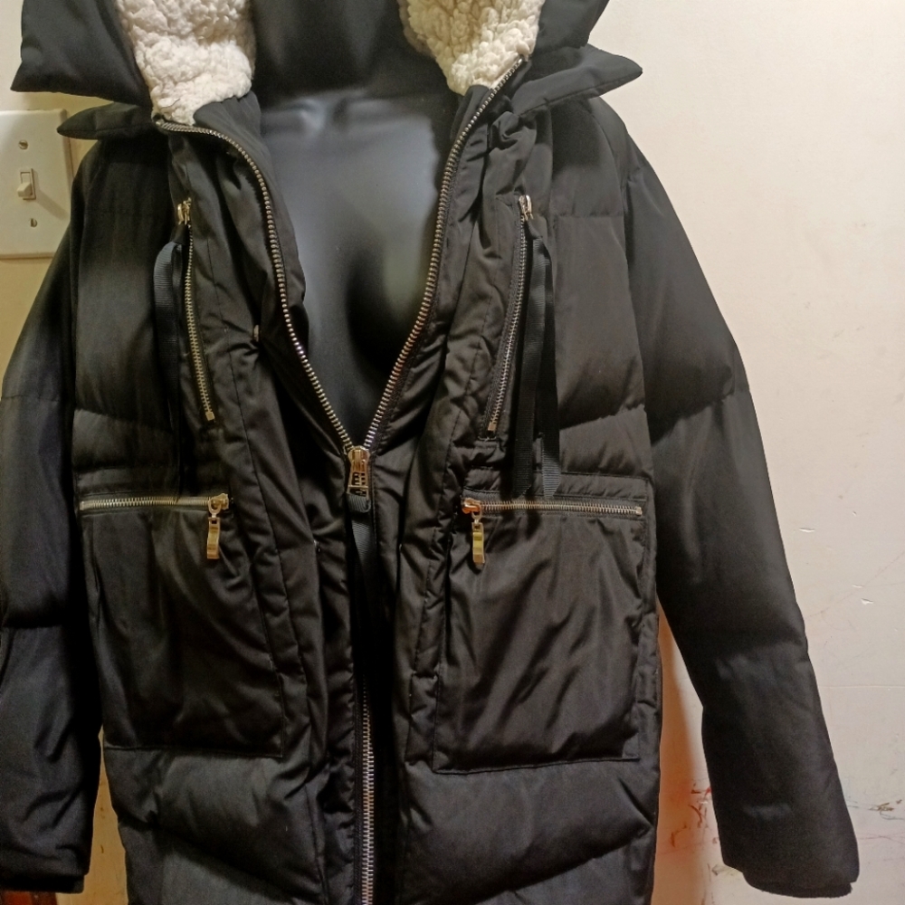 Beautiful and warm Orolay Coat only used a few days